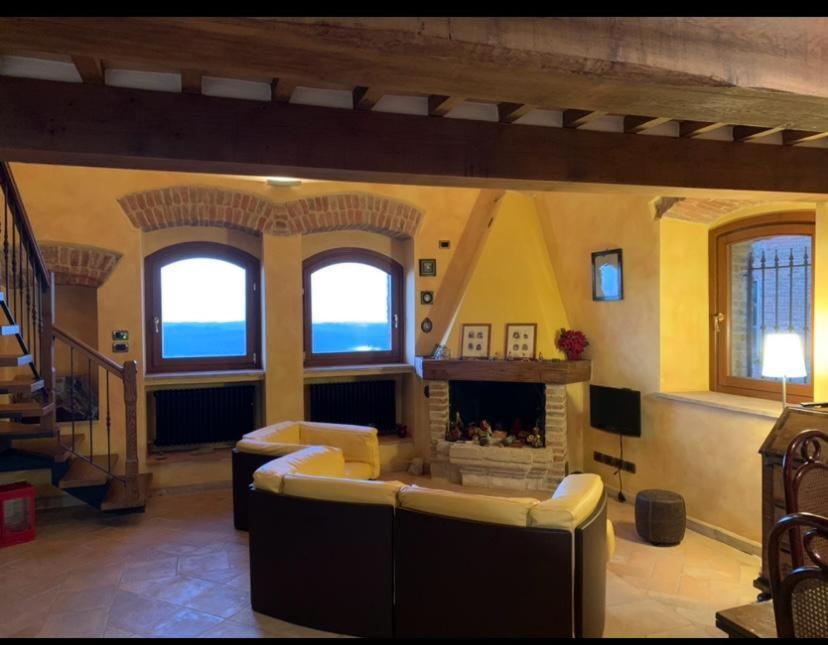 Osteria Del Borgo B&B Montepulciano Stazione Esterno foto